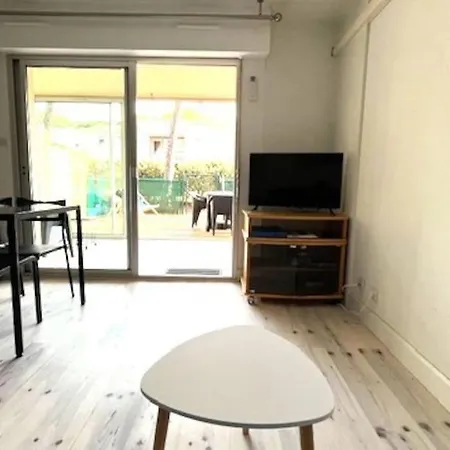 231 Eleuthera Apartmán