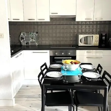 231 Eleuthera * Agde